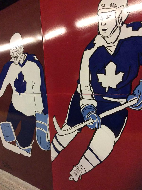 Photo of the Toronto Maple Leafs mural at College Station in Toronto.