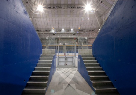 Photo of the concourse leading to the lower level seats at Maple Leaf Gardens. 