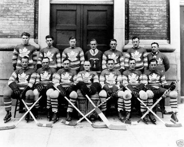 Photo of the very first Toronto Maple Leafs team after re-branding from the Toronto St Patrick's.