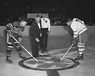 Black and white photo of the Toronto Maple Leafs vs. the Chicago Blackhawks.