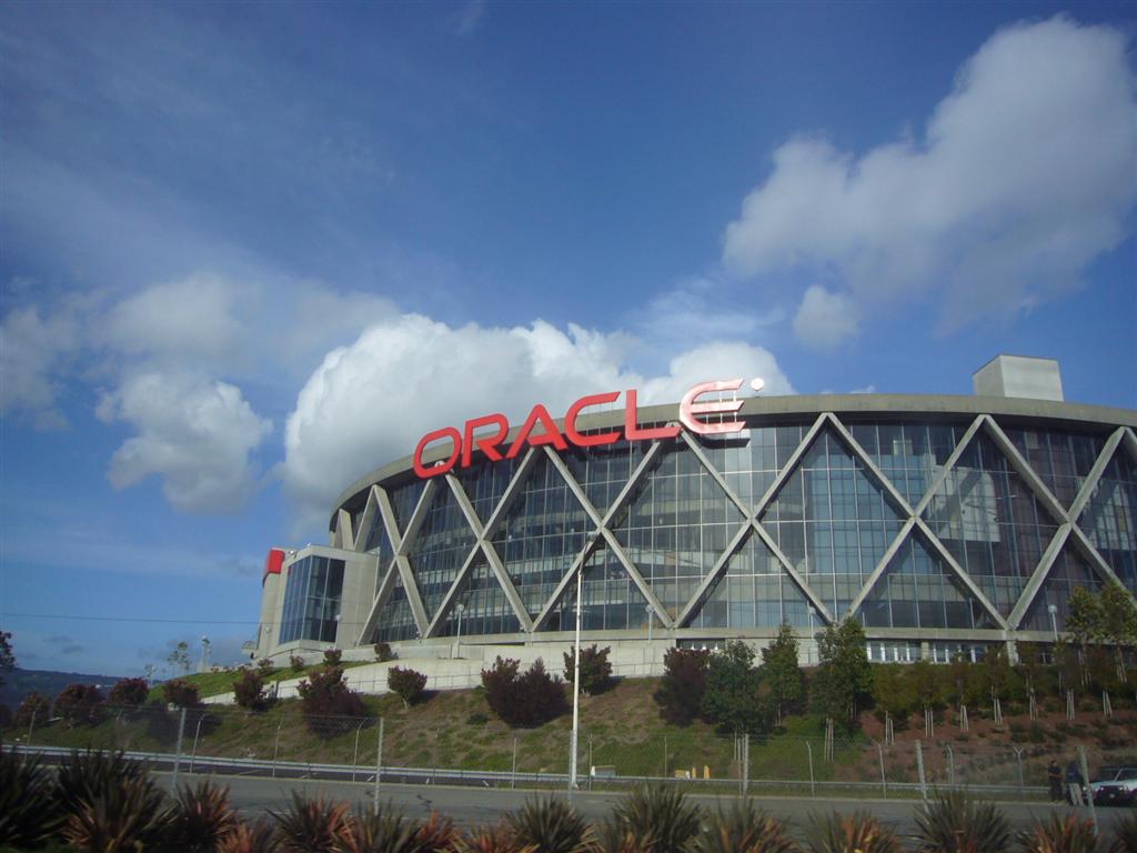 Exterior photo of Oracle Arena, former home of the Golden State Warriors.