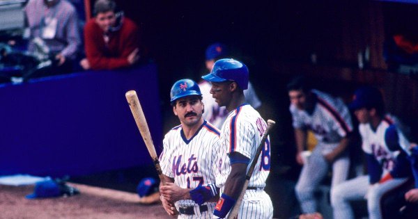 Photo of New York Mets legends Darryl Strawberry with Keith Hernandez at the Shea Stadium batter's circle.