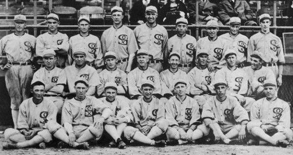 Black and white photo of the 1919 Chicago White Sox.