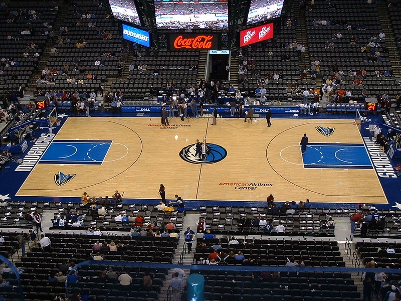 Photo of the court at the American Airlines Center during a Dallas Mavericks game.