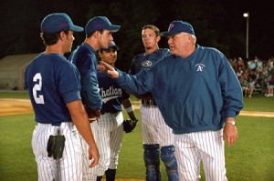 Photo of the cast from the movie Summer Catch.