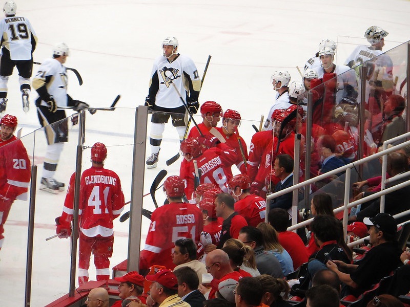 Photo of a game between the Detroit Red Wings and Pittsburgh Penguins at Joe Louis Arena.