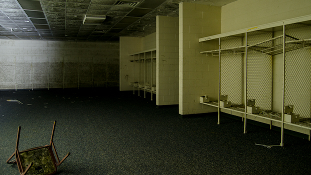 Photo of the visitor's locker room at Pontiac Silverdome, former home of the Detroit Lions.